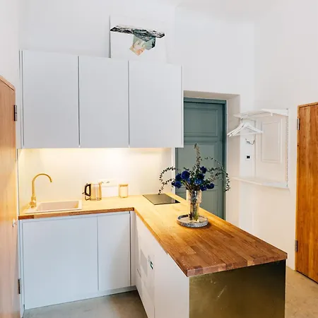 Robert August Aparments Riga