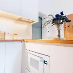 Robert August Pflug Aparments * ריגה